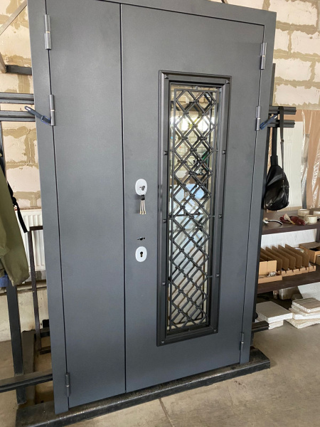 ФРАНЦИЯ ДВУХСТВОРЧАТАЯ